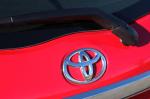Toyota Yaris SE 2012 года